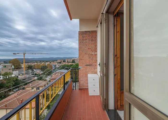Apartamento Guesthost - Comfy Flat Steps Away From Station
