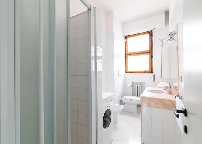 Guesthost - Comfy Flat Steps Away From Station Apartamento *