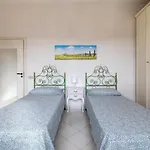 Guesthost - Comfy Flat Steps Away From Station Σιένα